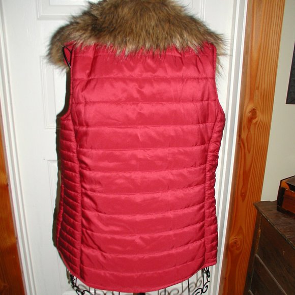 Vest - Picture 6 of 8